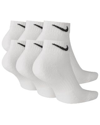 Power through your workout with the Nike Everyday Cushioned Socks. The thick terry sole gives you extra comfort for footdrills and lifts, while a ribbed arch band wraps your midfoot for a supportive feel. Shown: White/Black Style: SX7672-100 Nike Mid Rise Socks, Nike Mid, Socks Christmas, Nike Socks, White Sock, Black Style, White Nikes, Christmas List, Black Fashion