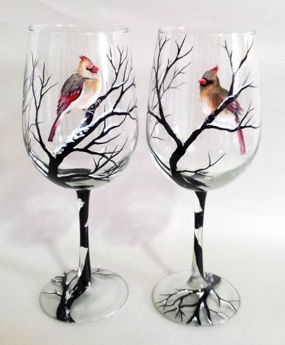 Wine Glass Painting, Hand Painted Glasses, Wine Glass Art, Wine Bottle Art, Painted Glasses, Hand Painted Wine Glasses, Painting Glassware, Glass Bottle Crafts, Painted Wine Glasses