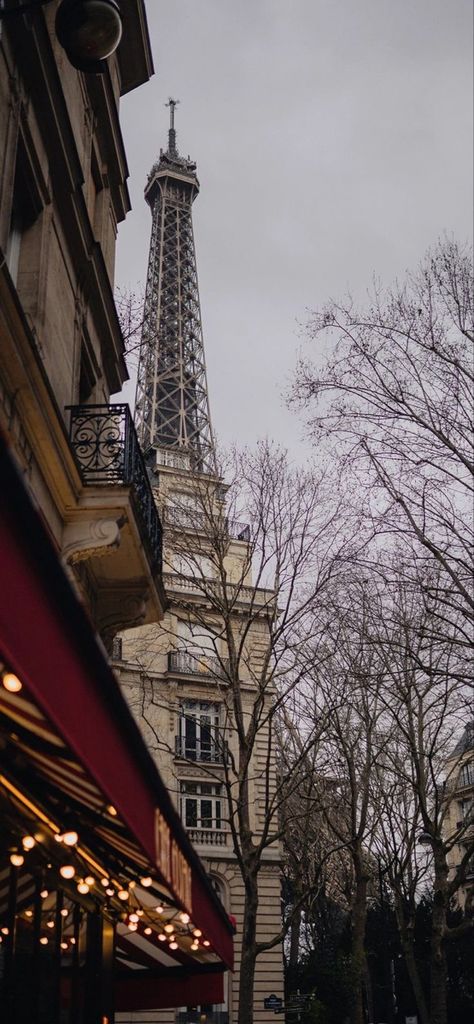 Autumn In Paris Wallpaper, Cities Wallpaper Iphone, Paris Phone Wallpaper, France Aesthetic Wallpaper, Paris Wallpaper Aesthetic, Paris Wallpaper Iphone, Paris Aesthetic Wallpaper, Paris Autumn, Paris In Autumn