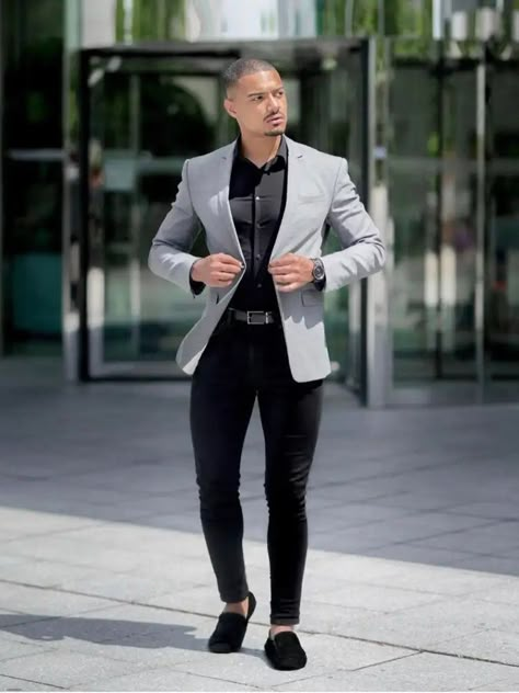 Classy Grey Blazer Outfit Ideas for Men | Grey Blazer Combination - TiptopGents Grey Blazer Men Outfit, Grey Blazer Outfit Men, Blazer Men Outfit, Grey Blazer Outfit, Blazers For Men Casual, Stylish Mens Suits, Man Dress, Blazer Outfits Men, Casual Suits