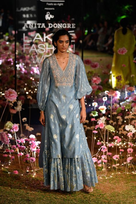 The Sleeves Pattern  #LFW2019 #sleeves Lakme Fashion Week 2019 Lakme Fashion Week 2024, Bridal Suits, Outfit Essentials, Nikkah Dress, Kurta Pant Set, Anita Dongre, Rohit Bal, Blue Foil, Armani Prive