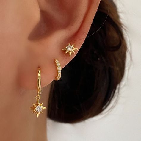 Ear Piercing Simple Ideas, Every Jewels Earrings, 3 Ear Piercings Gold, Gold Star Accessories, Cute Earring Stacks, Prom Jewelry Gold, Dainty Earring Stack, Prom Earrings Gold, Gold Prom Earrings