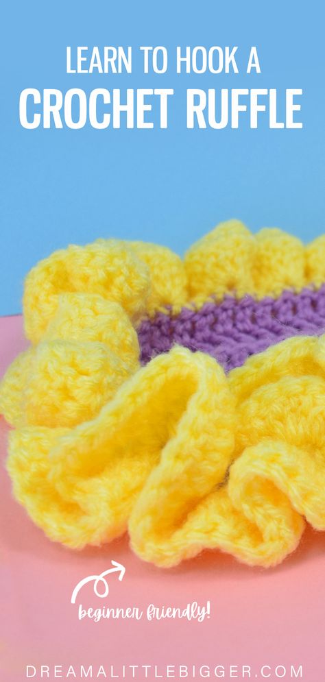 Looking to add a little bit of flair to your crochet pieces? This crochet ruffle is super easy to do (totally beginner friendly!) and looks amazing! Make it full and thick or short and perky! Crochet Frills, Crochet Ruffle Pattern, Ruffle Crochet, How To Crochet Ruffles, Crochet Ruffles, How To Make Ruffles, How To Make A Ruffle, Diy Projects For Adults, Ruffle Pattern