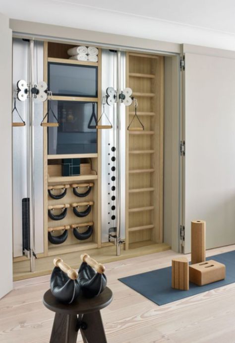 Dream Home Gym, Small Home Gym, Home Gym Garage, Wellness Room, Workout Room Home, Diy Home Gym, Basement Gym, Gym Room At Home, Reformer Pilates