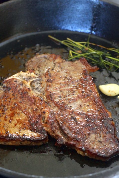 Pan Seared T-bone Steak Tbone Steak Recipe Pan Fried, Pan Fried T Bone Steak Recipe, Tbone Steak In Oven, T Bone Steak Marinade, Cooking T Bone Steak, Steak Recipes Pan, Tbone Steak Recipe, Steak Recipes Pan Seared, Steak On Stove