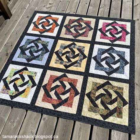 Slip Knot Quilt Pattern Free, Quilts With Sashing, Knot Quilt Pattern, Knot Quilt, Square Website, Patchwork Blocks, Slip Knot, Batik Quilts, Half Square Triangles