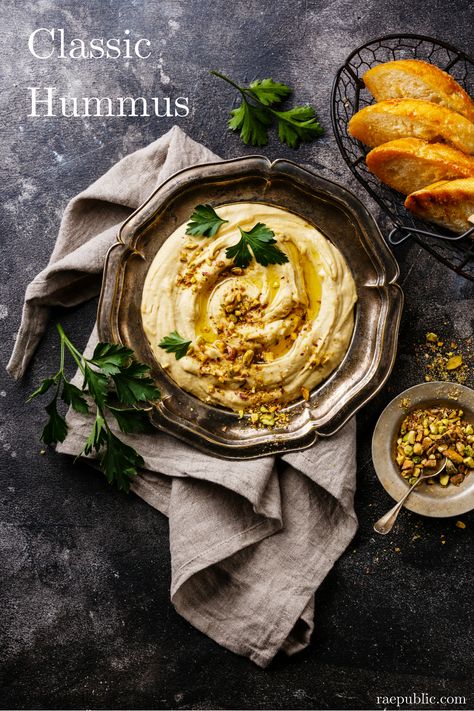 Hummus Photography, Greek Mezze, Meze Recipes, Greek Feast, Greek Night, Guacamole Dip Recipes, Greek Meze, Easy Guacamole Recipe, Best Hummus Recipe