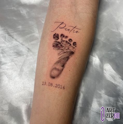 Baby Footprint Tattoo For Dad, Baby Name Tattoos For Dads, Baby Footprint Tattoo, Tattoo Baby, Baby Name Tattoos, Baby Footprint, Dad Tattoos, Baby Tattoos