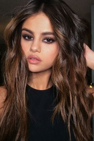 Selena Gomez Hair, Asymmetrical Hairstyles, Polo Match, Red Highlights, Ombré Hair, Hair Styles 2017, Funky Hairstyles, Fringe Hairstyles, Haircuts For Long Hair