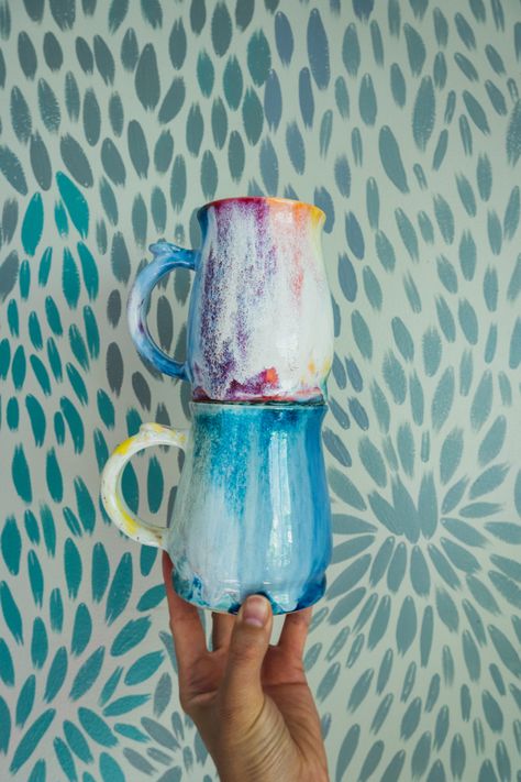 Learn how to make these drippy rainbow mugs! Rainbow Mug Pottery, Unicorn Glaze Pottery, Rainbow Glaze Pottery, Drippy Rainbow, Rainbow Pottery, Unicorn Cups, Bisque Pottery, Rainbow Mug, Glaze Combos