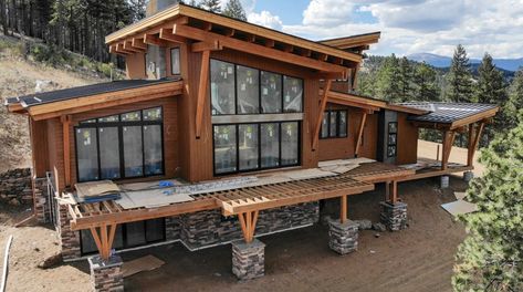 Modern Timber Frame Homes, Shed Roof Design, Modern Timber Frame, Timber Frame Construction, Board And Batten Siding, Mountain Modern, Timber Frame Homes, Timber House, Board And Batten