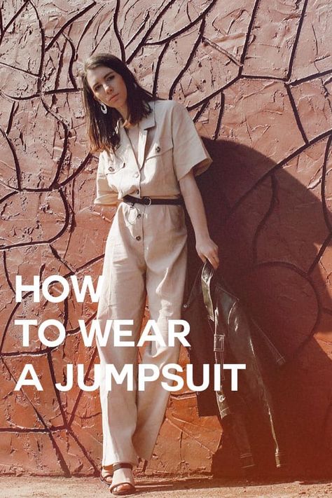 Jumpsuits are one of the easiest and chicest fashion trends. Learn how to style a casual jumpsuit, accessorize it with ease, and rock the casual jumpsuit. Click to learn everything you need to know #jumpsuits Cool Style Edgy, Outfit Ideas Jumpsuit, Dressy Jumpsuit Wedding, Jumpsuit Styling, How To Wear A Jumpsuit, Jumpsuit Outfit Casual, Fancy Jumpsuit, Cargo Jumpsuit, Winter Jumpsuit