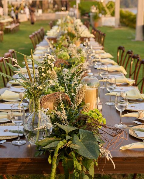 Sea, sand and a side of love! An intimate sit down dinner for Tara and Nikhil to kickstart their wedding celebrations under a sky full of stars surrounded by the soothing waves of the sea! Welcome Dinner Tara & Nikhil Goa, February 2024 Design, Decor and Flowers @thepetiteproject_ Executed With @shanijshabu Wedding Planners @moraniandsoorma Production @bullseyeentertainment.in @bullseyemunna Lights @kevin.lightss Graphics @palsh.works 📸 @abnerfphotography #welcomedinner #welcomedi... Sit Down Dinner, A Sky Full Of Stars, Welcome Dinner, Sea Sand, Sky Full Of Stars, 2024 Design, Sky Full, A Sky, Wedding Planners