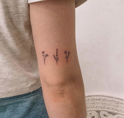 Arm Shading, Dainty Arm Tattoos For Women, Flowers Tattoos For Women, Dainty Arm Tattoos, Flowers Rangoli Designs, Tattoos For Women Forearm, Arm Tattoos For Women Forearm, Inner Elbow Tattoos, Simple Line Tattoo