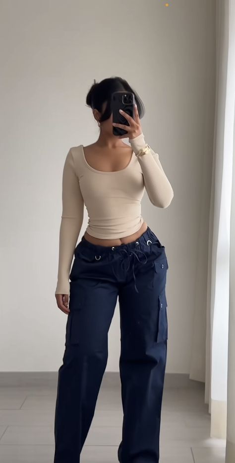 Indoor Outfits Women, Curvy Outfits Jeans, Body Goals Curvy Outfits Jeans, Indoor Outfits, Outfits Jeans, Cute Lazy Day Outfits, Tomboy Style Outfits, Classy Casual Outfits, Causual Outfits