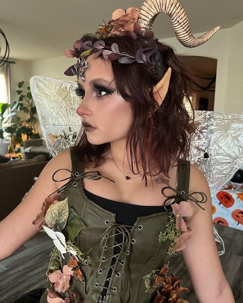 Woodland Fairy Makeup, Fae Outfit, Woodland Elf Costume, Diy Elf Costume, Druid Costume, Fae Costume, Forest Fairy Costume, Woodland Fairy Costume, Fairy Costume Diy