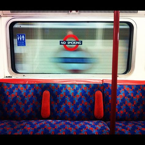 Subway Train Interior, Tube London, Train Interior, London Black Cab, London Underground Train, Underground Train, Train Carriage, Tube Train, Underground Tube