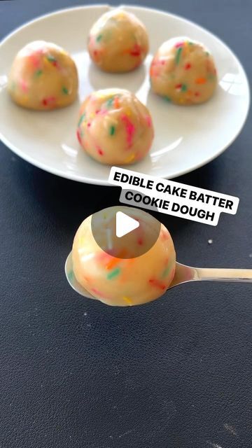 We’re Hungry on Instagram: "5 MINUTE no bake cake batter cookie dough recipe: -7 Tbsp (68g) flour -1½ Tbsps (30g) unsalted butter -1 Tbsp brown sugar -2 Tbsp sugar -Pinch of salt -2 tbsp (30g) milk -1 tbsp cake batter or vanilla extract -2 tbsps rainbow sprinkles  1. *Microwave the flour in three or four 30-second increments, stirring between each one. Give it a mix and let it cool. 2. Add all of the ingredients to the bowl of flour and mix to form a cookie dough. 3. Add the sprinkles and fold them into the dough. Make 5 dough balls or leave in the bowl.  4. Enjoy immediately or chill in the refrigerator🎂🍪 . #cookiedough #ediblecookiedough #nobake #nobakedessert #cakebatter #cookiedoughbites #dessert #desserts #dessertporn #dessertlover #desserttime #dessertgram #instadessert #sweettreat Edible Cake Batter, Cake Batter Cookie Dough, Cake Batter Cookies, Cookie Dough Recipes, Edible Cookie Dough, Decadent Cakes, Easy Baking Recipes Desserts, Tasty Baking, Homemade Candies