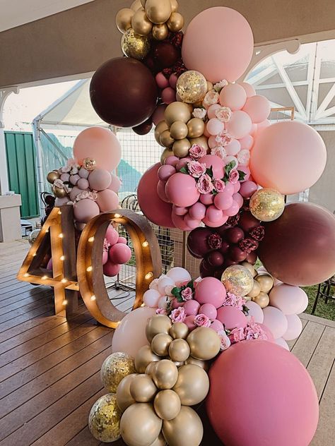 40th Bday Balloons, Burgundy And Rose Gold Birthday Party, Maroon And Pink Birthday Theme, Pink Burgundy Gold Party, Burgundy Pink Gold Party, Velvet Party Decor, Burgundy Pink And Gold Party Decorations, Burgandy Pink Birthday Decor, 40th Birthday Balloons For Woman