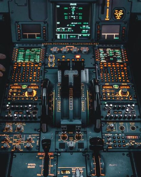 Cockpit Aesthetic, Aviation Wallpaper, Boeing 737 Cockpit, Pilots Quotes Aviation, Pilot Career, Aviation Engineering, Aviation Education, Jet Fighter Pilot, Airplane Wallpaper