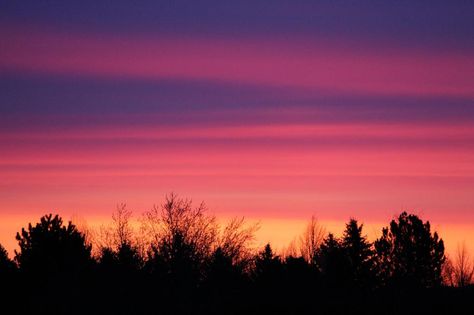 Sunrise from my back porch (photo by Laloofah) Sunrise Aesthetic Landscape, 1280x700px Banner, Maine Farmhouse, Diwali Painting, Sunrise Background, Pretty Skies, Beautiful Skies, Banner Ideas, Aesthetic Picture