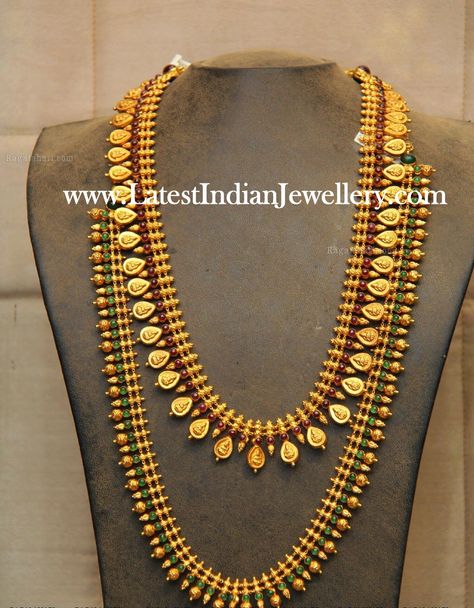 Kasu mala patterns Kasu Mala, Gold Jewels Design, Gold Jewelry Simple Necklace, Gold Necklace Indian Bridal Jewelry, Gold Wedding Jewelry, Gold Bride Jewelry, Bridal Fashion Jewelry, Gold Bangles Design, Gold Jewelry Simple