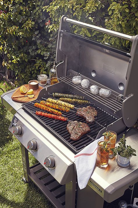 Barbecue Aesthetic, Fire Pit Ideas Backyard, Backyard Fire Pit Ideas, Homemade Barbecue Sauce Recipe, Grilling Essentials, Backyard Fire Pit, Outdoor Bbq Area, Fire Pit Ideas, Barbecue Sauce Recipes