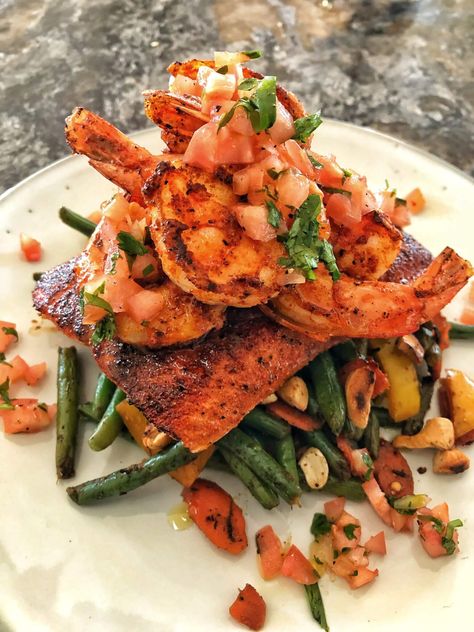 Salmon With Shrimp, Best Green Bean Casserole, Cajun Salmon, Blackened Salmon, Deep South Dish, Salmon And Shrimp, Southern Recipes Soul Food, Improve Confidence, Sauteed Shrimp