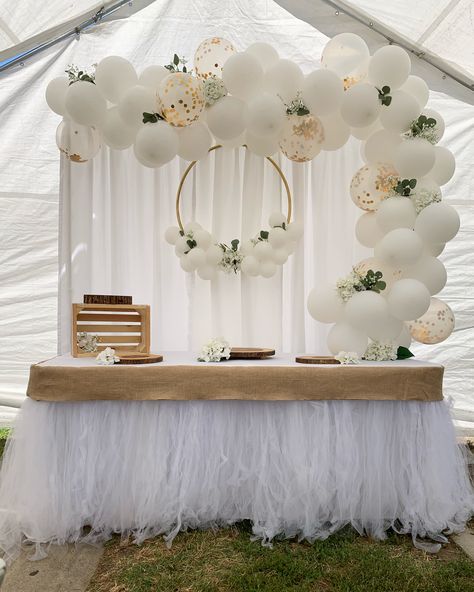 Christining Decoration Girl, White Curtain Backdrop With Balloons, Holy Confirmation Decoration, 1st Communion Party Ideas Decor, Girls Christening Decorations, 1st Communion Party Ideas Girl, 1st Communion Decoration Ideas, Christening Decorations For Baby Girl, Decorations For Confirmation