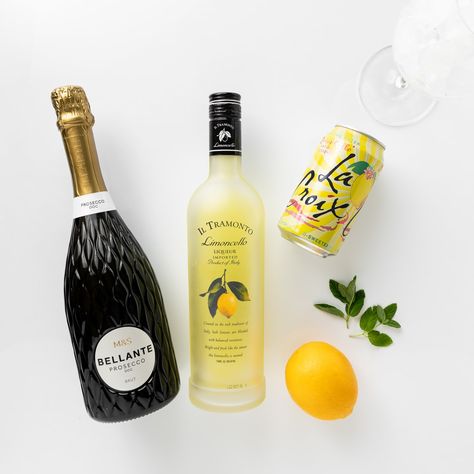 Lemon Spritzer Recipe (Limoncello Spritz Cocktail) Lemon Cello Prosecco Spritzer, Lemon Cello Spritzer, Limoncello Spritzer With Prosecco, Lemoncello Spritzers Recipe, Lemoncello Recipes, Limoncello Gift, Limoncello Glasses, Drink Gift Basket, Lemonade Spritzer