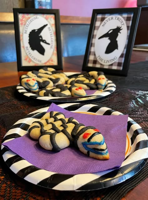 Beetlejuice Movie Night Snacks, Tim Burton Party Food, Beetlejuice Themed Desserts, Tim Burton Themed Party Food, Beetlejuice Snack Ideas, Beetlejuice Themed Snacks, Beetlejuice Desserts, Beetlejuice Food Ideas, Beetlejuice Snacks