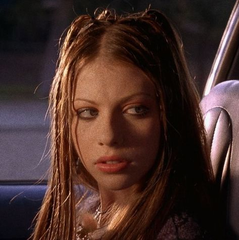 Michelle Trachtenberg Mysterious Skin, Mysterious Skin Pfp, Mysterious Skin Wendy, Wendy Mysterious Skin, Wendy Peterson, Liz Gilles, Mysterious Skin, Charisma Carpenter, Oki Doki