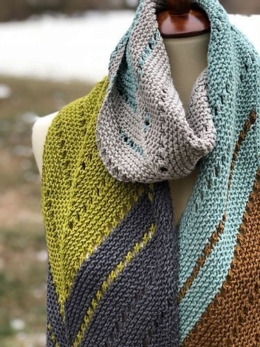 Bias Scarf Knitting Pattern, Make Your Own Hat, Yarn Shawl, Beau Crochet, Knit Scarves, Extra Yarn, Knitting Needles Sizes, Shawl Knitting Patterns, Shawl Patterns