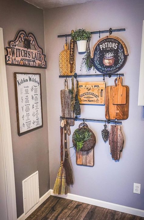 Boho Witch Decor Living Room, Witchcore Kitchen Aesthetic, Gothic Cottagecore Aesthetic Kitchen, Gothic Kitchen Ideas Home Decor, Cottagecore Kitchen Wall Decor, Goth Cottagecore Kitchen, Gothic Farmhouse Decor Kitchen, Witchy Apartment Kitchen, Witchy House Decor Diy