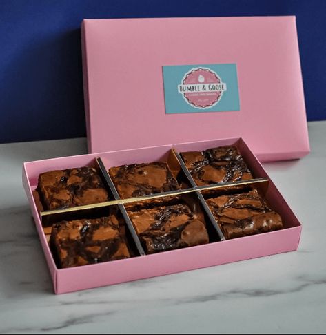 Brownie Boxes Packaging, Brownies Box Packaging, Dessert Boxes Packaging, Brownie Boxes, Dessert Packaging Design, Brownie Shop, Brownie Gourmet, Brownie Packaging, Bakery Packaging Design