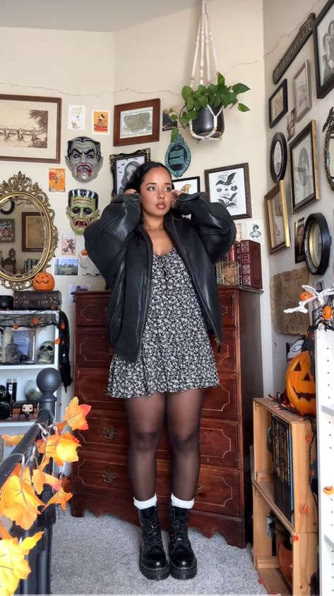 Thanksgiving Outfit With Jeans, Layering Black Long Sleeve Shirts Outfit, Dark Green Hat Outfit, Plus Size Going Out Outfits Night Casual, Style Inspo Plus Size, Doc Martens Outfit Fall Casual, Dressy Alternative Outfits, Size 10/12 Women Outfits, Overalls With Tights