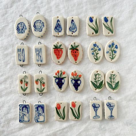 Little charms ready to be made into your favorite pair of earrings!🍓🐟🍴 #etsyshop #earrings #ceramicart #ceramicjewelry #madeinbrooklyn… | Instagram Cute Air Dry Clay Earrings, Clay Charm Aesthetic, Oven Bake Clay Ideas Jewelry, Ceramic Charms Handmade, Diy Air Dry Clay Earrings, Things To Make And Sell On Etsy, Charm Crafts Diy Projects, Ceramic Earrings Diy, Air Dry Earrings