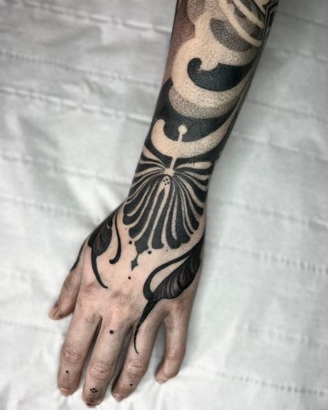 Goth Ornamental Tattoo, Black Out Hand Tattoo, Tattoo Fixes, Hand And Finger Tattoos, Back Piece Tattoo, Tattoo Skin, Magic Tattoo, Full Body Tattoo, Dark Tattoo