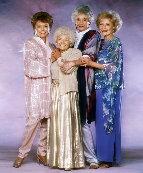 Estelle Getty, Blanche Devereaux, Dorothy Zbornak, Girls Tv Series, The Golden Girls, Betty White, Old Tv Shows, Theme Halloween, La Girl