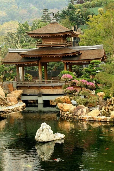 #Jardin #japonais Japanese Buildings, Japan Garden, Japanese Temple, Asian Architecture, Asian Garden, Japanese Garden Design, Luxury Garden, Chinese Architecture, Japanese Architecture