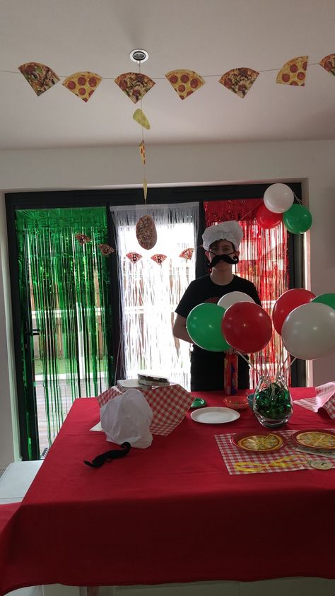 Pizzaria Themed Party, Italian Party Decorations Diy, Pizza Parlor Birthday Party, Italy Themed Birthday Party Decorations, Pizzeria Themed Birthday Party, Italy Party Decor, Diy Pizza Party Decorations, Italian Birthday Party Ideas Decorations, Italian Decorations Party