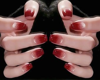 Red With Silver Glitter Nails, Red Nails New Year, Red Nails Cat Eye, Red Nails Ombre, Red Cat Eye Nails Design, Glitter Nails Red, Moonlight Nails, Nails New Year, Nails Cat Eye