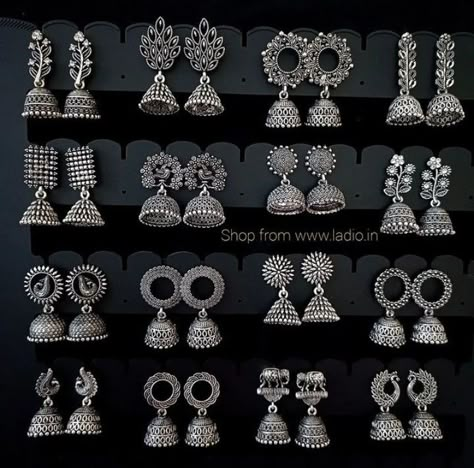 Black Metal Earrings Jhumkas, Antique Silver Jewelry Indian Vintage, Oxidised Silver Jewelry Earrings, Jhumka Designs Silver, Silver Oxidised Jewellery Indian, Silver Jhumkas Indian, Black Metal Wedding, Oxidised Jewellery Earrings, Antique Silver Jewelry Indian