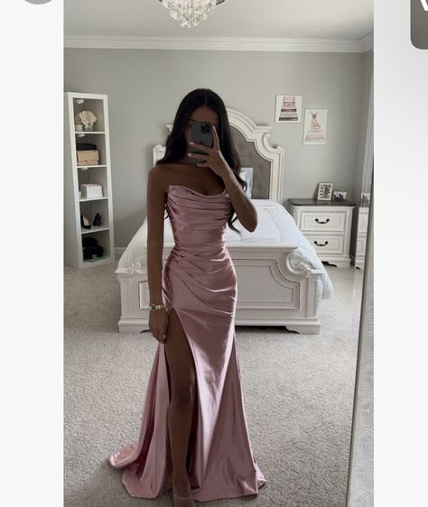 White Prom Dress Long, Prom Dress With Split, Prom Dress Inspo, Classy Prom, Mermaid Sweetheart, Dress With Split, Classy Prom Dresses, Stunning Prom Dresses, Sweetheart Prom Dress