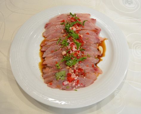 Kingfish Carpaccio, Carpaccio Recipe, My Food, Ceviche, Food Diary, What To Cook, Sashimi, Fish And Seafood, Family And Friends