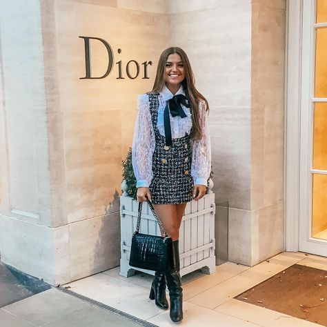 ♡ Grace Foley ♡ on Instagram: “Mood cause it's my bday tomorrow” Birthday Dogs, Elegantes Business Outfit, Stile Blair Waldorf, Mode Chanel, Chique Outfits, Chic Fall Outfits, Paris Outfits, Ideas Birthday, Mode Ootd