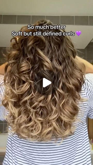 Loose Wave Perm Medium Hair, Long Hair Perm Before And After, Loose Perm Long Hair, Loose Spiral Perm Medium, Large Curl Perm, Body Wave Perm Before And After, Loose Perm Before And After, Curly Beach Waves, Perms For Long Hair