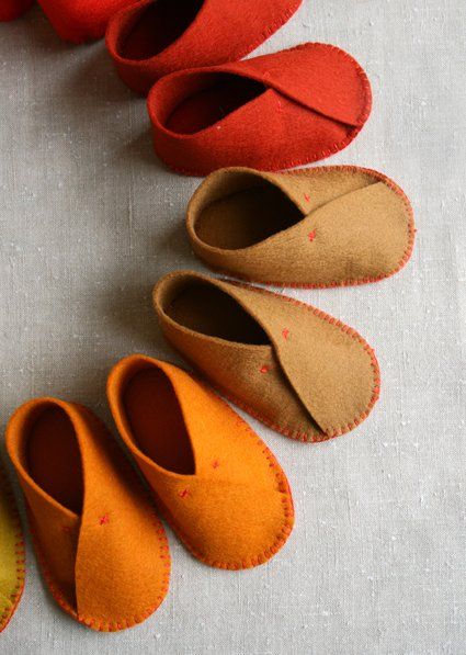 Baby Shoes Diy Pattern, Felt Baby Shoes, Baby Shoes Diy, Purl Bee, Baby Shoes Pattern, Shoes Pattern, Felt Shoes, Pattern Printable, Kid Boy