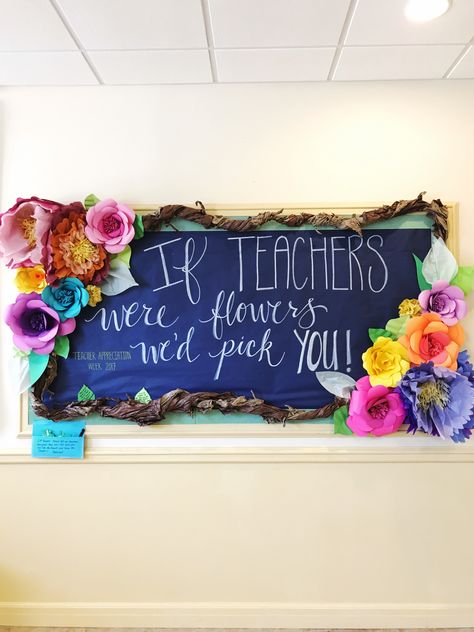 Teacher Appreciation bulletin board - flower theme; tissue paper and craft paper flowers. Have parents write notes to the teachers using blank leaves. Teacher Door Decorations, Teacher Appreciation Doors, Spring Door Decoration, Preschool Bulletin, Teachers Lounge, Teacher Doors, Teacher Boards, School Bulletin Boards, Staff Appreciation