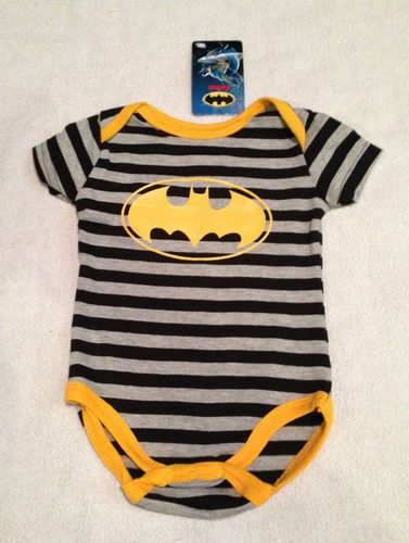 Batman classic Baby Boy Batman, Batman Baby, Baby Batman, Tangled Party, Bat Man, Baby Prince, Batman Logo, Dc Comic, Baby Boy Fashion